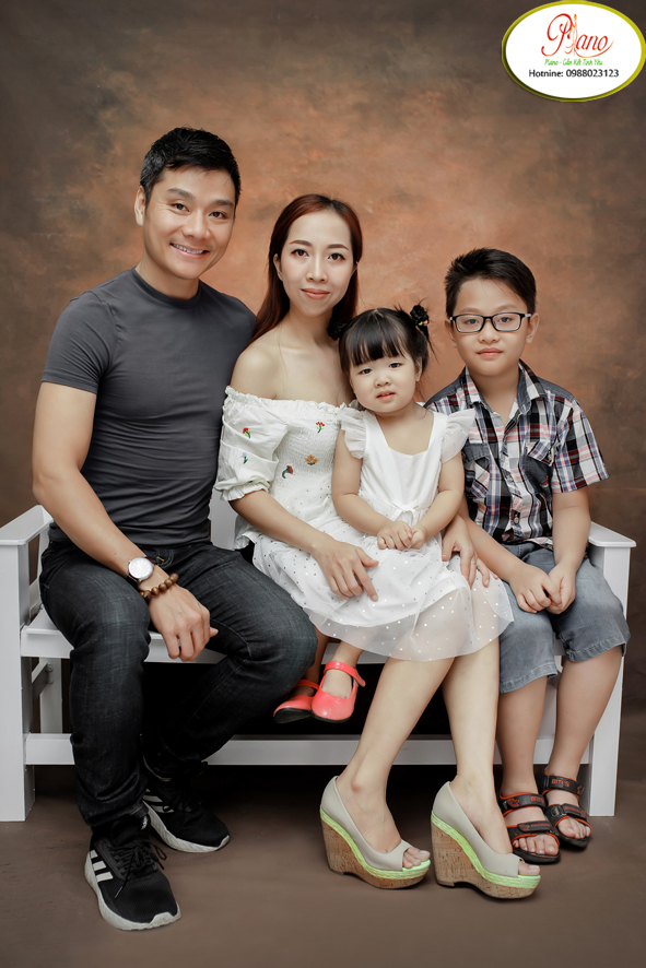 Chụp ảnh gia đình chuyên nghiệp tại Hà Nội